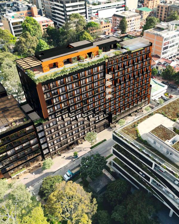 Portada de Taj Luxury