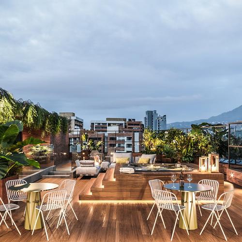 Portada de Zeta Suites