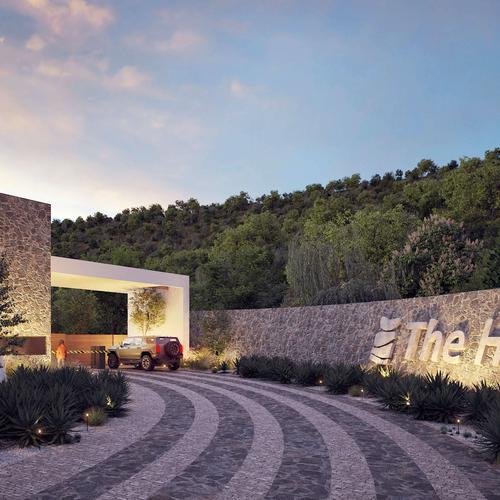 Portada de The Hills