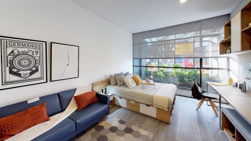 33 DC en LaHaus